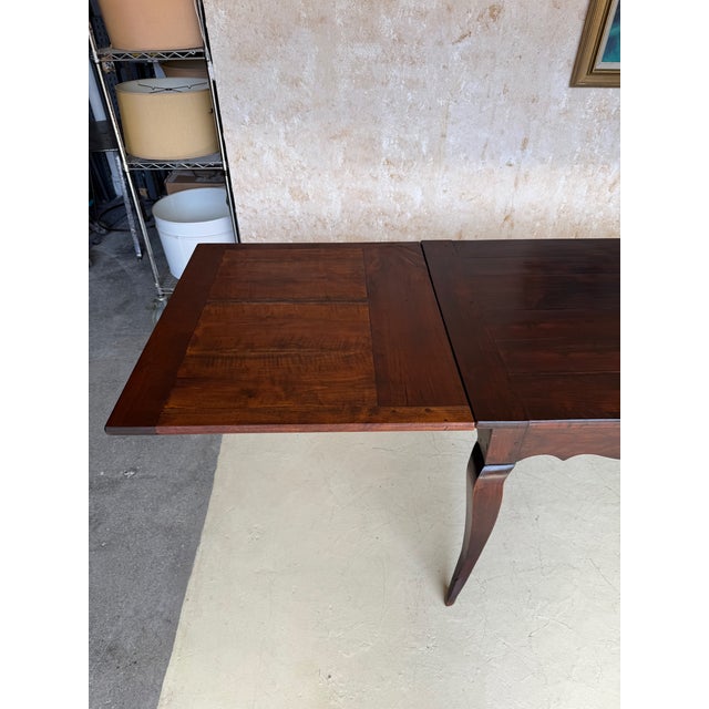 French Early 20th Century Walnut Farm Table With Cabriole Legs and Two Extension Leaves For Sale - Image 13 of 18