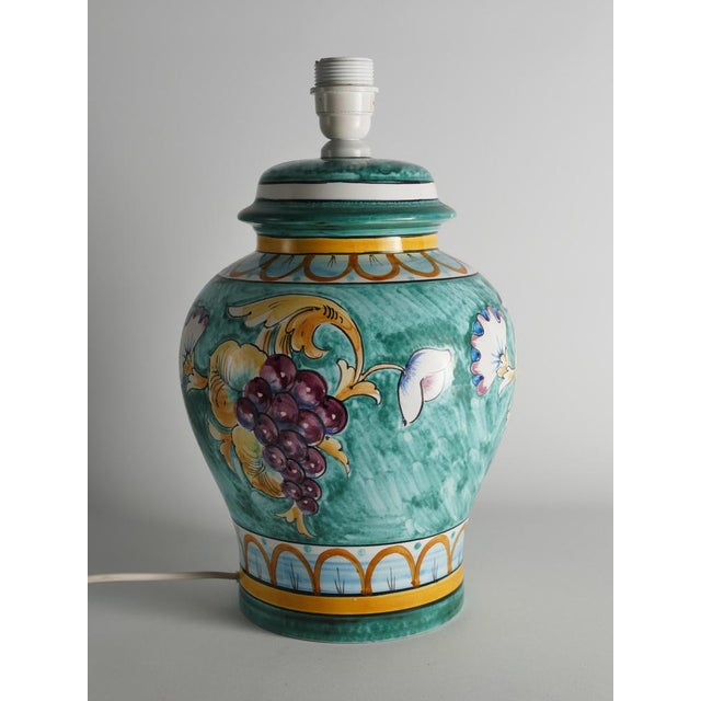 Deruta Porcelain Table Lamp with Hand-Painted Grape Decoration, Italy, 1960s For Sale - Image 11 of 17