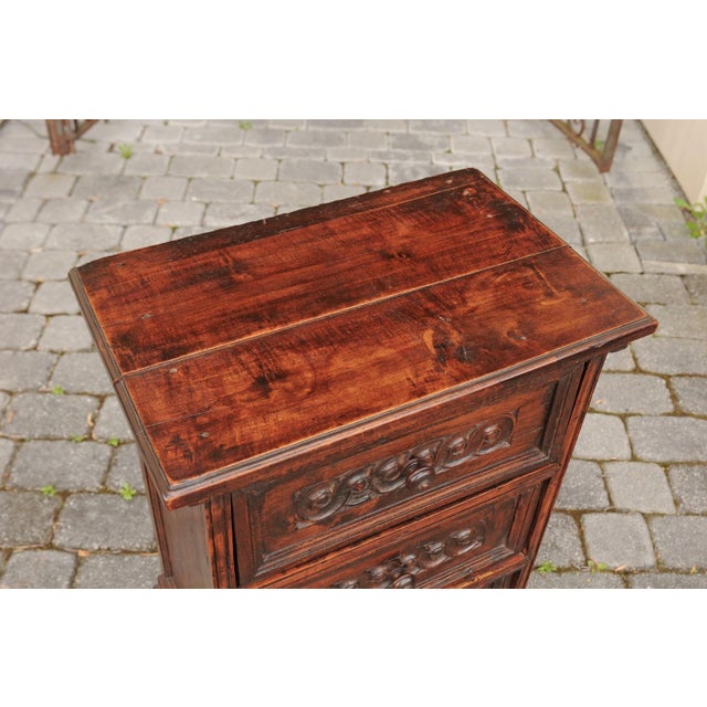Petite Italian Walnut 1840s Commode with Three Drawers and Guilloche Motifs For Sale - Image 9 of 12