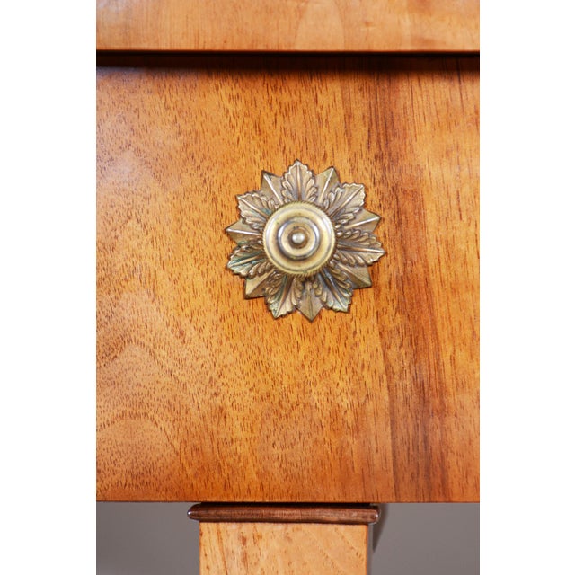 Biedermeier Walnut Side Table, 1820s For Sale - Image 9 of 11