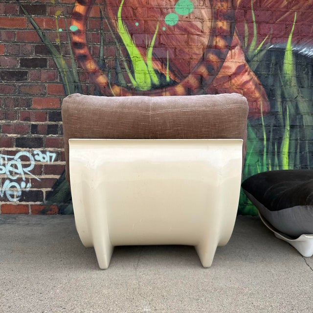 Michel Ducaroy for Ligne Roset “Marsala” Modernist Lounge Chair and Ottoman For Sale In Cleveland - Image 6 of 12