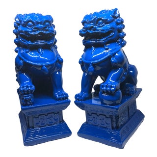 Chinoiserie Foo Dog Foo Guardian Asian Statues Bookends - a Pair For Sale