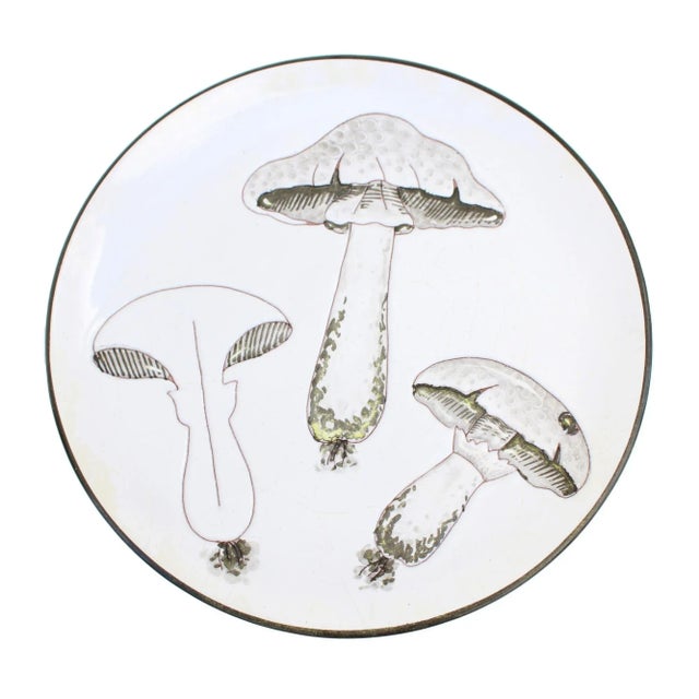 Gordon & Jane Martz 1960s Italian Made Mushroom Plates- Set of 2 For Sale - Image 4 of 8