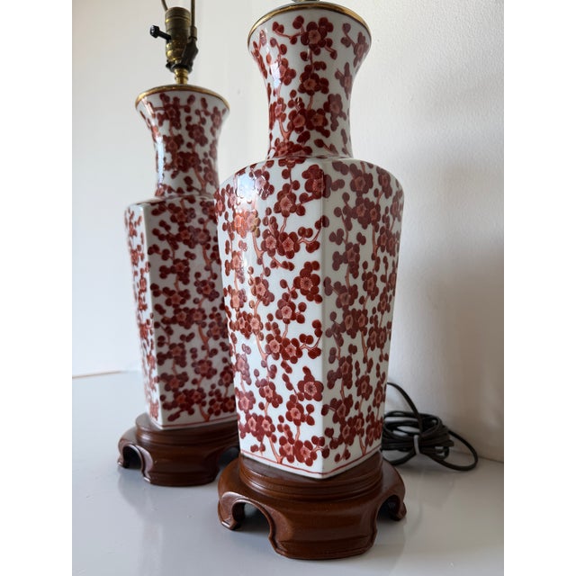 1960s Vintage Chinese Hand-Painted Porcelain Table Lamps With Red Floral Motifs – Pair For Sale - Image 4 of 12