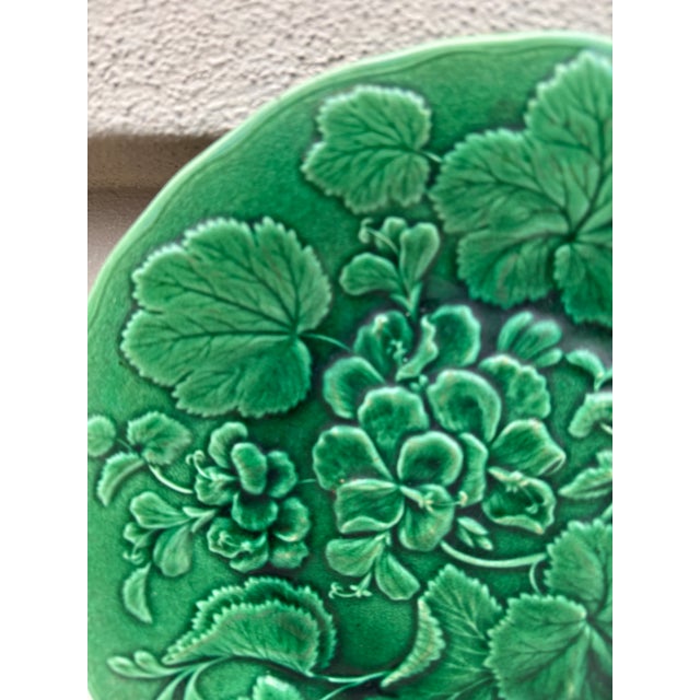 Rustic English Green Majolica Geranium Plate, Circa 1880 For Sale - Image 3 of 4