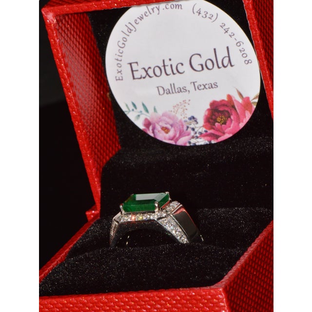 Certified Natural 2.91cts vs F Diamond Emerald 18k Solid Gold Mens Womens Band Ring, Size 8 For Sale - Image 16 of 16