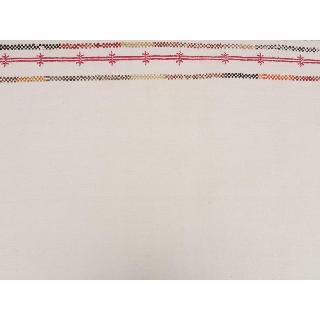 1970s 1970s Vintage Handmade Wool Cotton White Small Kilim Rug For Sale - Image 5 of 11