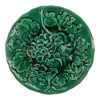 Circa 1880 Majolica Green-Glazed Geranium Plate, Hope & Carter, English For Sale