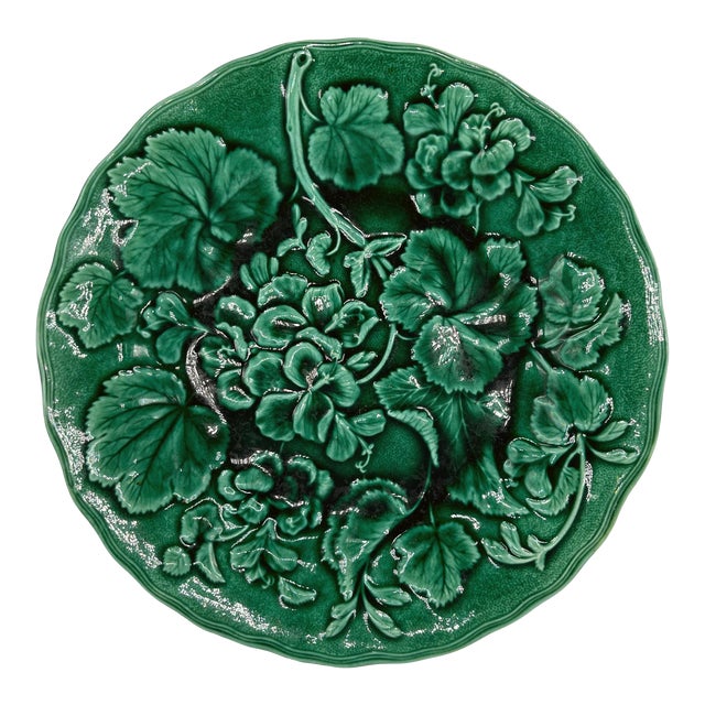 Circa 1880 Majolica Green-Glazed Geranium Plate, Hope & Carter, English For Sale