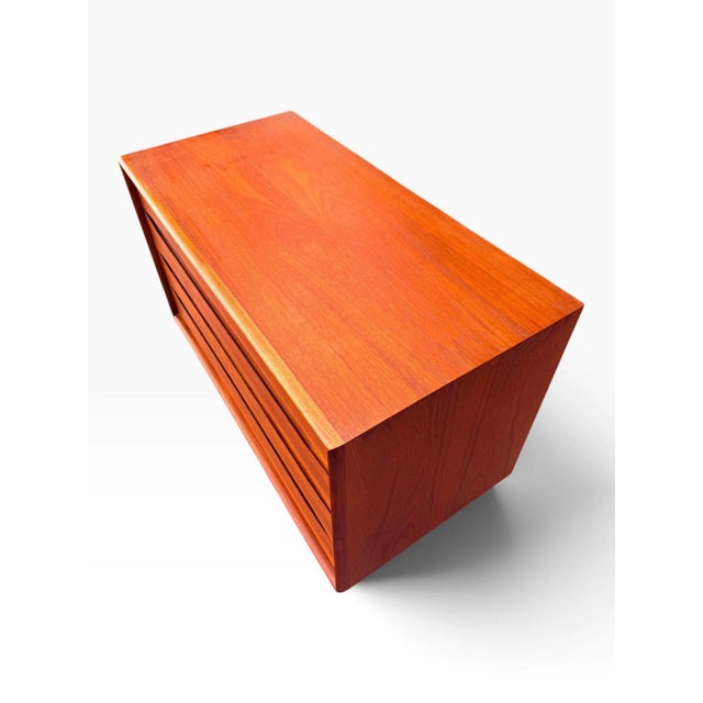 1960s Danish Teak Four-Drawer Dresser | Arne Vodder | Sculpted Pulls & Finished Back | C. 1960s, Attributed For Sale - Image 5 of 13