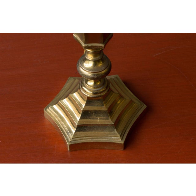 French Pair of French 1940s Brass Reading Lamps With Stepped Hexagonal Bases For Sale - Image 3 of 6