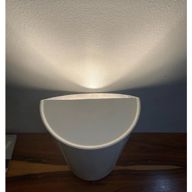 Mid-Century Modern 1960’s Gerald Thurston for Lightolier White Enameled Table Lamp For Sale - Image 3 of 9