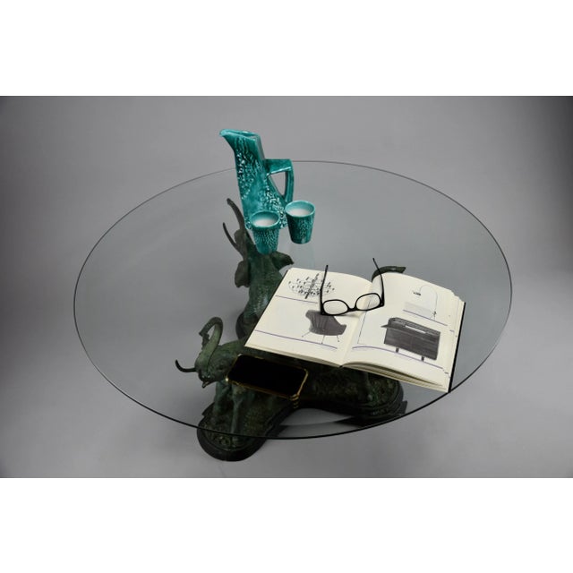 Mid-Century Modern Round Brass and Glass Coffee Table, 1970 For Sale - Image 11 of 12