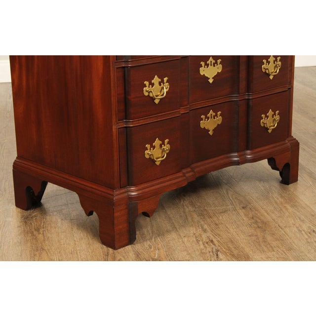 Wood Chippendale Style Custom Crafted Mahogany Blockfront Chest For Sale - Image 7 of 13
