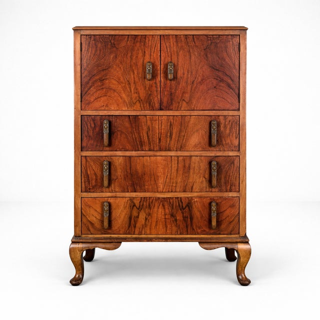 Art Deco Walnut Tallboy Chest of Drawers with Cabinet Top, 1930s, in Very Good conditions. Designed 1920 to 1949