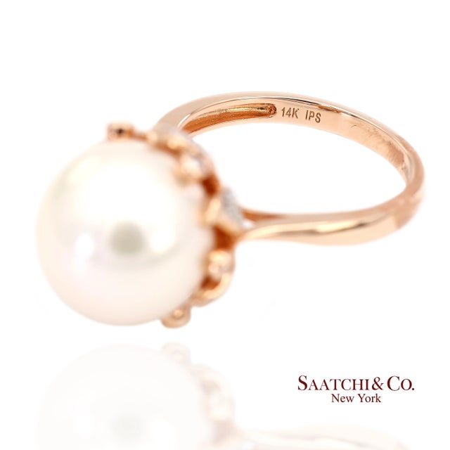 Metal 14k (585) Rose Gold Natural Brilliant Diamond and White Pearl Ring, Size 8 For Sale - Image 7 of 10