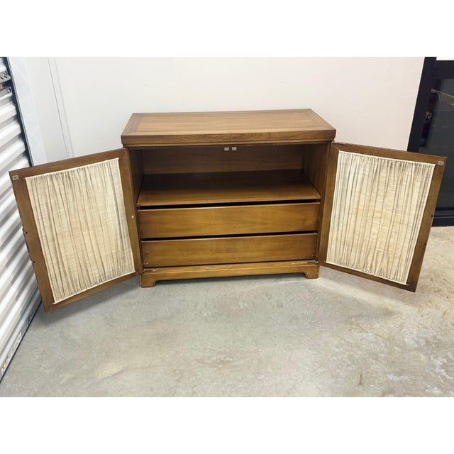 Brown 1970s Mid-Century John Widdicomb Lacquered Moorish Cabinet For Sale - Image 8 of 18