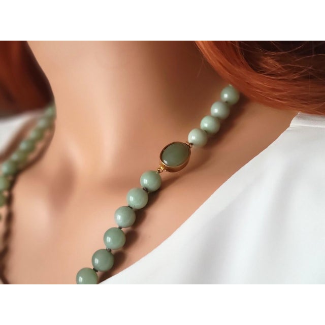 1980s New Zealand Green Inanga Nephrite Necklace, Māori Pounamu Nephrite For Sale In Cleveland - Image 6 of 11