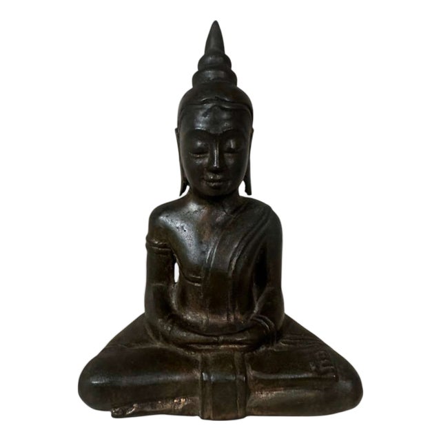 Early Ayutthaya Bronze Seated Buddha, Flame Finial, Original Gilding Traces, 15th Century Thailand For Sale