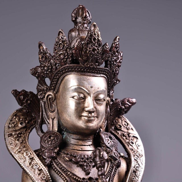 Late 20th Century Nepalese Silver-Inlaid Bronze Vajrasattva Statue Buddhist Deity 8.7" For Sale - Image 4 of 9