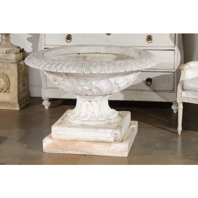 English Vintage 20th Century Cast Stone Fountain with Scoop and Foliage Motifs For Sale In Atlanta - Image 6 of 13