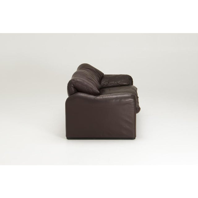 Cassina Maralunga Two-Seater Sofa by Vico Magistretti for Cassina, 1970s For Sale - Image 4 of 14