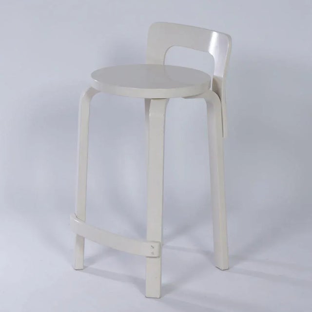 Artek White High Model k65 Stool by Alvar Aalto for Artek, 1970s For Sale - Image 4 of 13