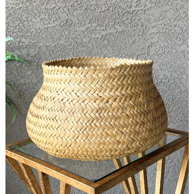 Excellent Pre-Owned Condition. Note: Faux flowers are not included. Nestled deep in the heart of the Sierra Madre...