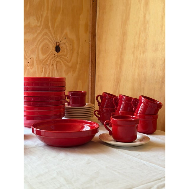 Mid-Century Modern Dutch Crimson Red Stoneware Dinner Service by Potterie De Driehoek Huizen, 1960, Set of 26 For Sale - Image 10 of 10