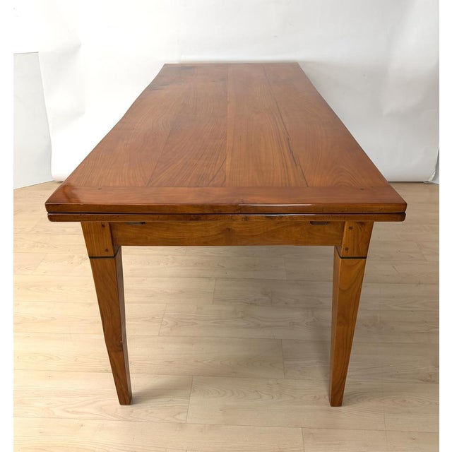 French Biedermeier Table in Cherry Wood, 1820 For Sale - Image 9 of 18