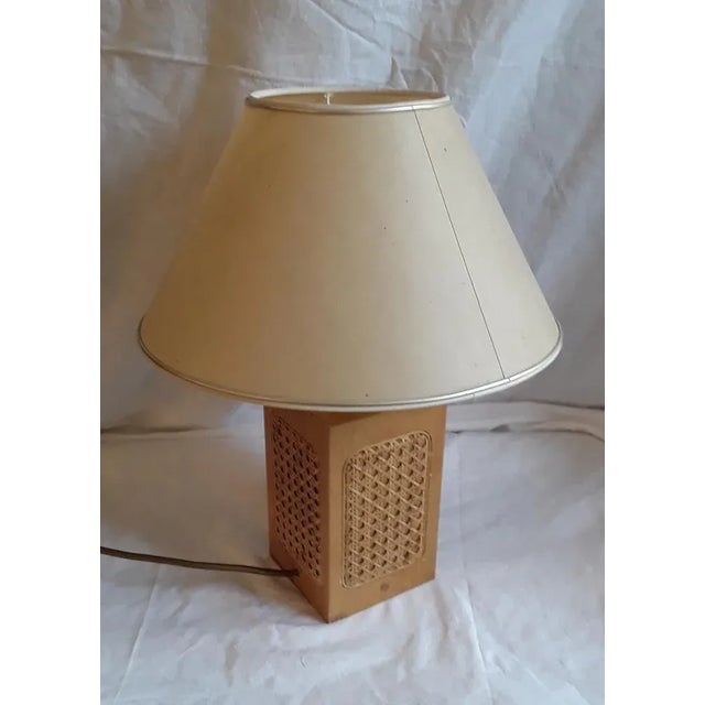 Vintage Table Lamp with Light Ash Wooden Foot with Basket Mesh and Beige Paper Umbrella, 1970s For Sale - Image 4 of 6