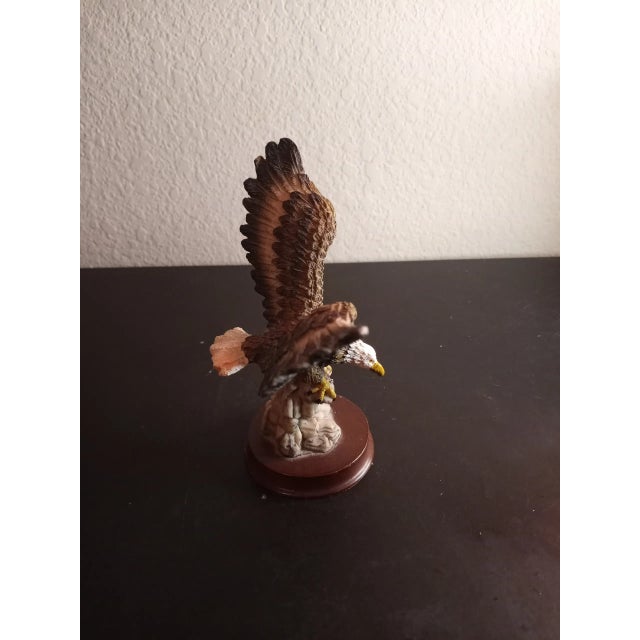 American Bald Eagle Resin Sculptures - Set of 2 For Sale In Dallas - Image 6 of 12