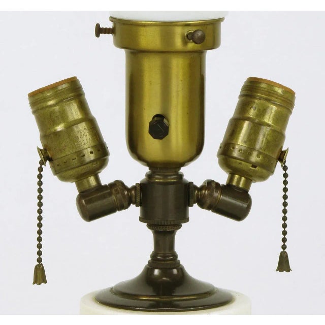 Mid-Century Modern Spiral Carved and Off-White Lacquered Solid Wood Gourd Form Table Lamp For Sale - Image 3 of 6