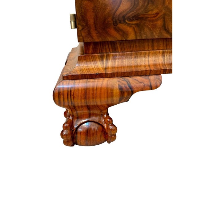 Art Deco Cabinet in Walnut and Walnut Root Veneer, Central Europe, 1930s For Sale - Image 6 of 12