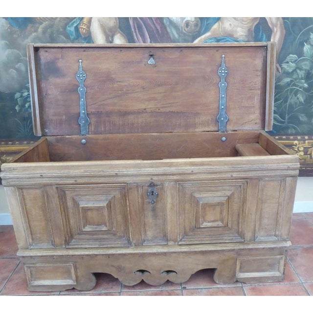 Antique Early 17th Century English Country Oak Chest Coffer, 1620 For Sale - Image 17 of 18