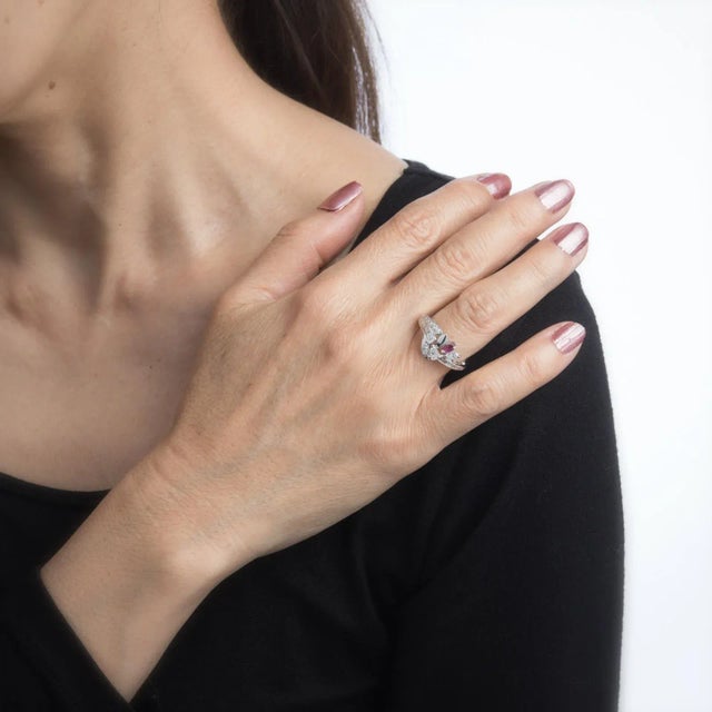 Mixed Cut Diamond Ruby Band Vintage Ring 14k White Gold Estate Fine Jewellery size 6.5 For Sale In Los Angeles - Image 6 of 6