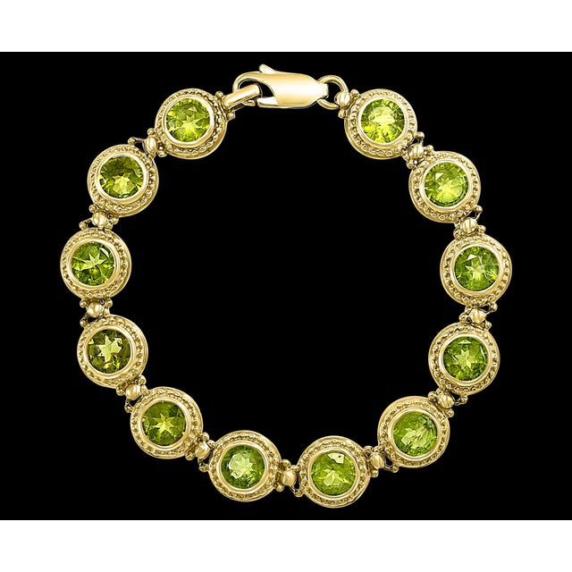 Contemporary 16 Carat Genuine Natural Peridot Tennis Bracelet 14 Karat Yellow Gold 16 Gram For Sale - Image 3 of 18
