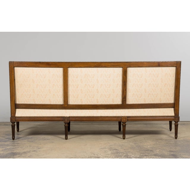 Late 19th Century French Louis XVI Style Oak Canapé in Cream Jacquard For Sale - Image 18 of 18