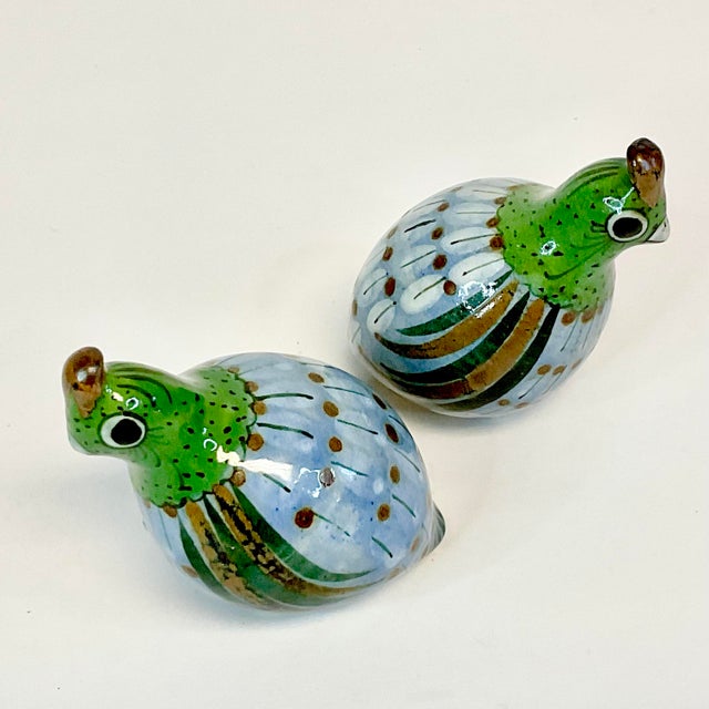 Cinco De Mayo - 1950s Boho Chic Folk Art Mexican Tonala Hand Painted Pottery Partridges, Artist Signed - A Pair. For Sale - Image 4 of 10