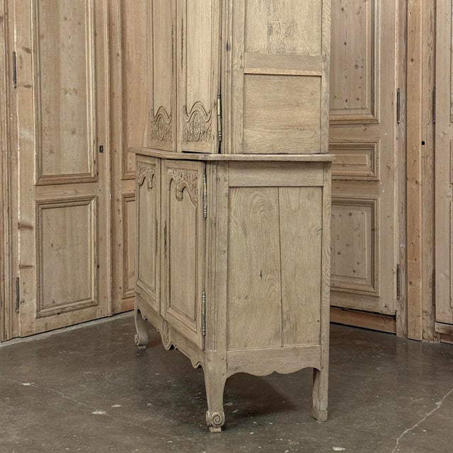 19th Century Country French Normandy Louis Philippe Period Buffet a Deux Corps in Stripped Oak For Sale - Image 14 of 18