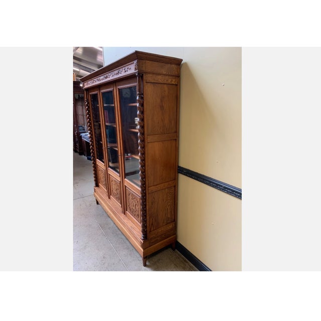 Age: circa 1880 Wood type: solid oak Condition: very good, meticulously maintained, fully restored original condition...