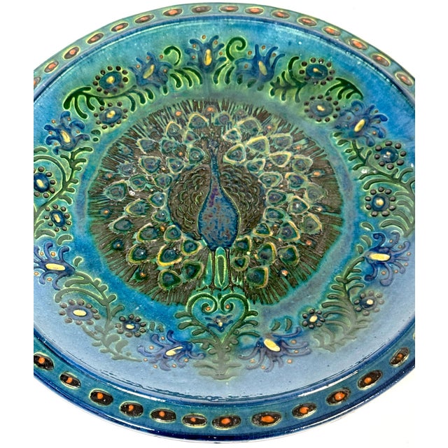 Blue Welsh Arts & Crafts Peacock Charger by John Lang, Aberamffra, circa 1910–1925 For Sale - Image 8 of 18