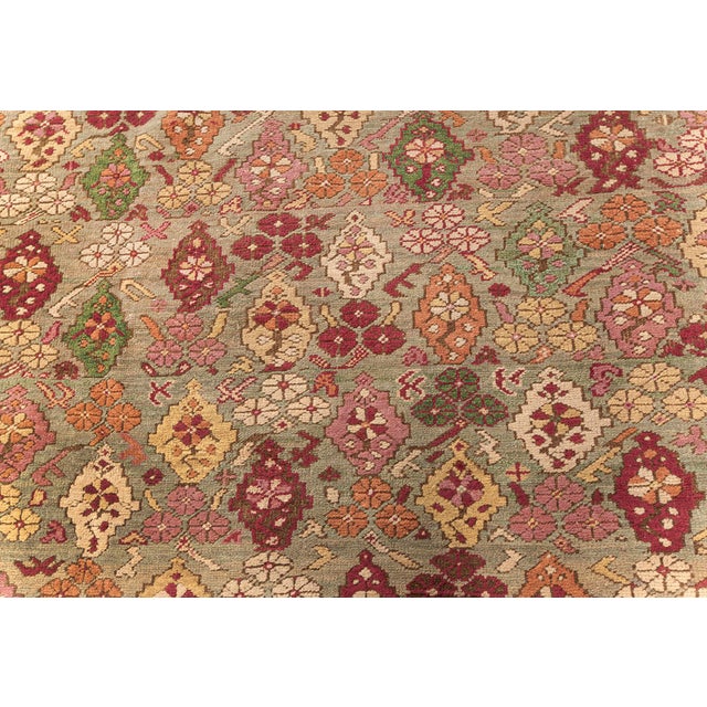 1900 - 1909 Antique Turkish Ghiordes Rug with Floral Design For Sale - Image 5 of 7