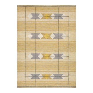 Modern Scandinavian Style Flat-Weave Beige Wool Rug With Geometric Design For Sale
