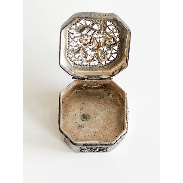 1940s Charming Metal Filigree Pillbox For Sale - Image 4 of 7