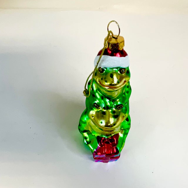 Figurative 1990s Vintage Boho Chic Americana Mercury Glass Stacking Frogs Christmas Ornament. For Sale - Image 3 of 8