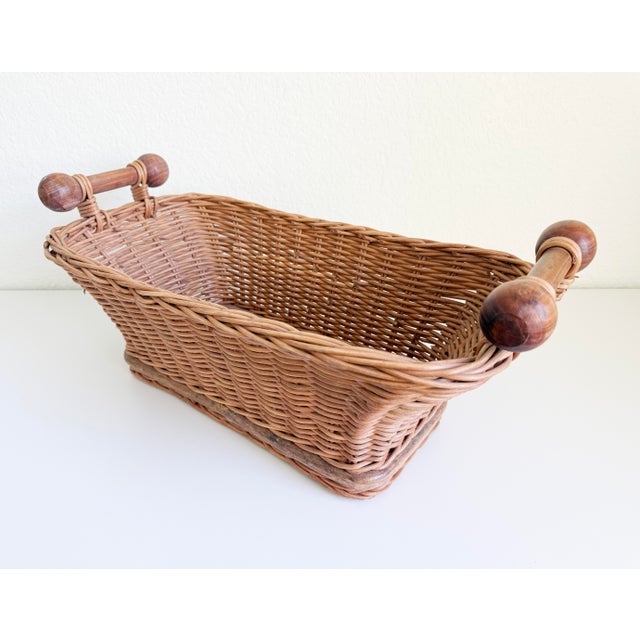 French Boulangerie Basket, Early to Mid-20th C For Sale - Image 10 of 11