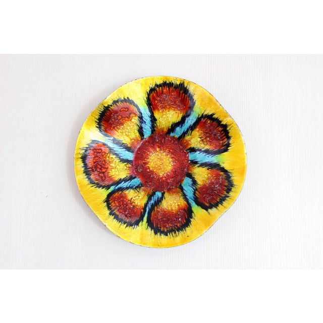 T.T Carmona Limoges glass bowl 1970 Lace work for this glass bowl signed T.T Carmona. Organic in shape and decorated with...