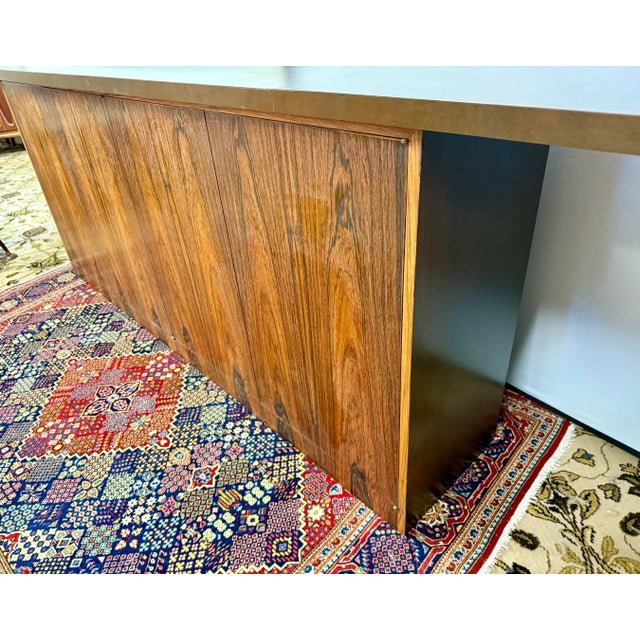 Vladimir Kagan Mid-Century Vladimir Kagan Rosewood Sideboard Credenza Console With Custom Sliding Top For Sale - Image 4 of 12