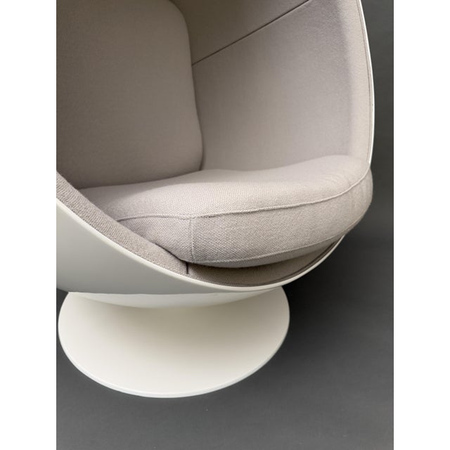Ball Chair in White and Grey by Eero Aarnio for Asko, Finland, 1960s For Sale - Image 14 of 18